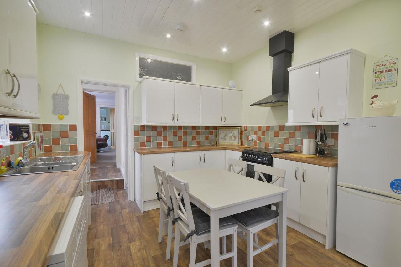 Ground Floor Apartment Up To 6 Guests With Games Chill Out Room Scarborough Zewnętrze zdjęcie