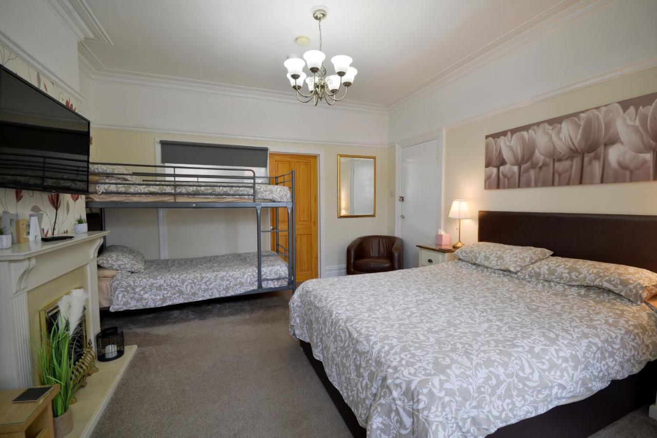 Ground Floor Apartment Up To 6 Guests With Games Chill Out Room Scarborough Zewnętrze zdjęcie